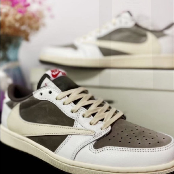 Air Jordan 1 Low